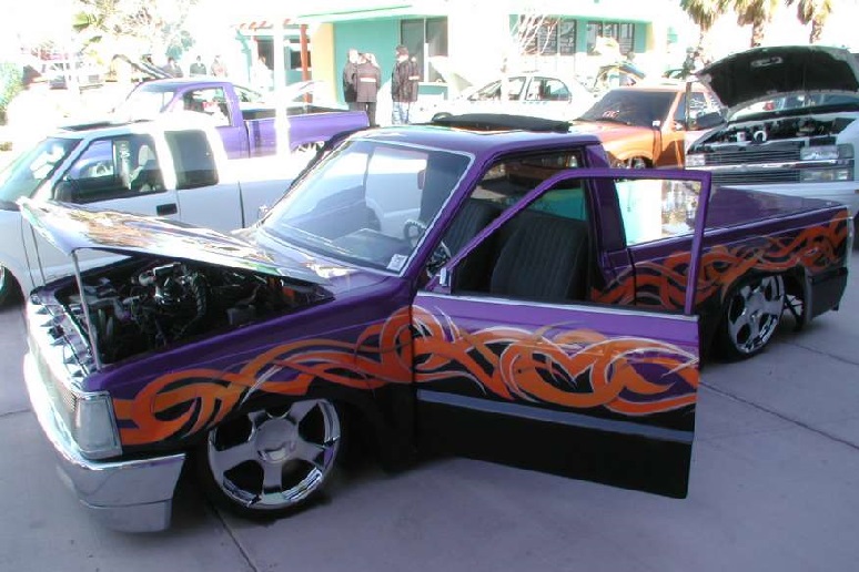 معرض السيارات المعدلة يستقطب 38 ألف زائر