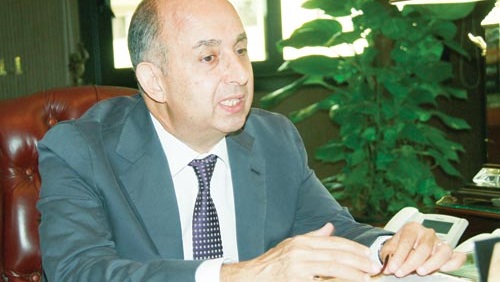 مجدي طلبة لـ ـ«البورصة» :تضارب السياسات الصناعية والزراعية وراء تراجع قطاع المنسوجات والملابس الجاهزة