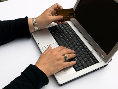 ” ادفعلى ” تعفى عملاء” الكريدت كارد ” من رسوم 5 %