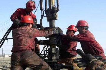 رويترز: ار.دبليو.إي تكلف جولدمان ببيع وحدة للتنقيب عن النفط والغاز