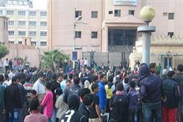 إصابة 4 من قوات الامن أثناء تصديهم لاقتحام قسم ثان المحلة