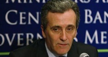 ايطاليا تتوقع نتائج جيدة لبيع سندات رغم خفض التصنيف