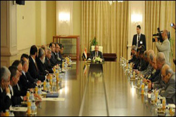 قنديل: العراق يوافق على دفع المعاشات المتأخرة للعمالة المصرية