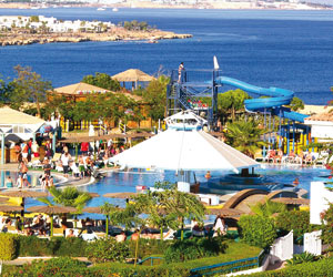 السياحة تدرب 28.6 الف فرد لرفع كفاءة الخدمة بالفنادق والمنتجعات