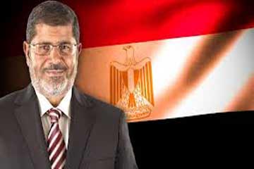 الرئيس مرسي يبحث مع رئيس “التعبئة والإحصاء” توفير قواعد البيانات