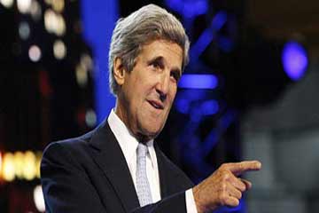 كيرى يكرم 10 نساء بينهن سميرة إبراهيم بجائزة الشجاعة