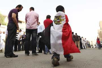 المعلمون بشمال القاهرة يشتكون تجاهل زملائهم فى مكافأة الاستفتاء