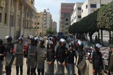 استمرار التواجد الأمنى أمام كنيسة مارجرجس تحسبا لعودة المحتجين