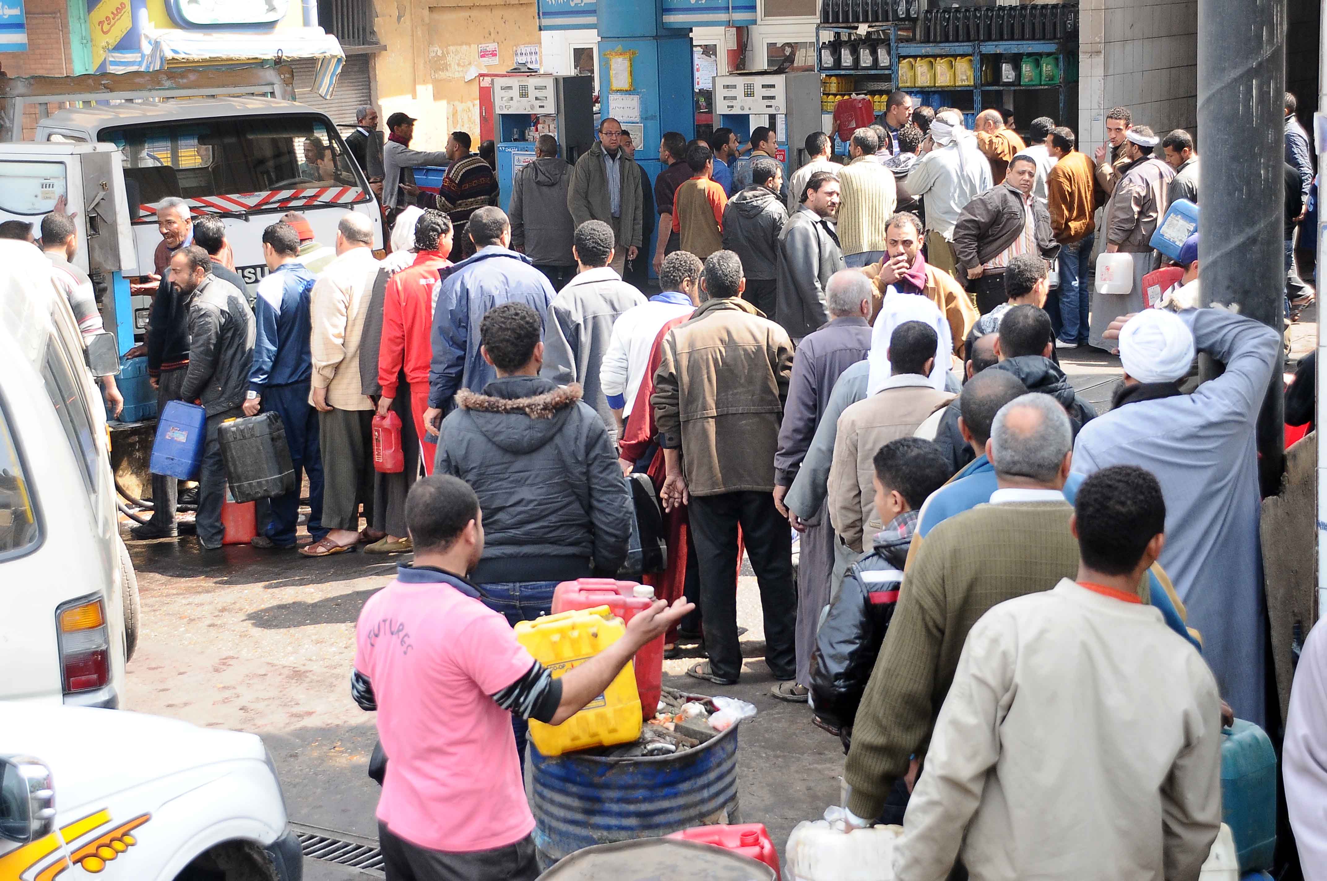 أزمة السولار والبنزين