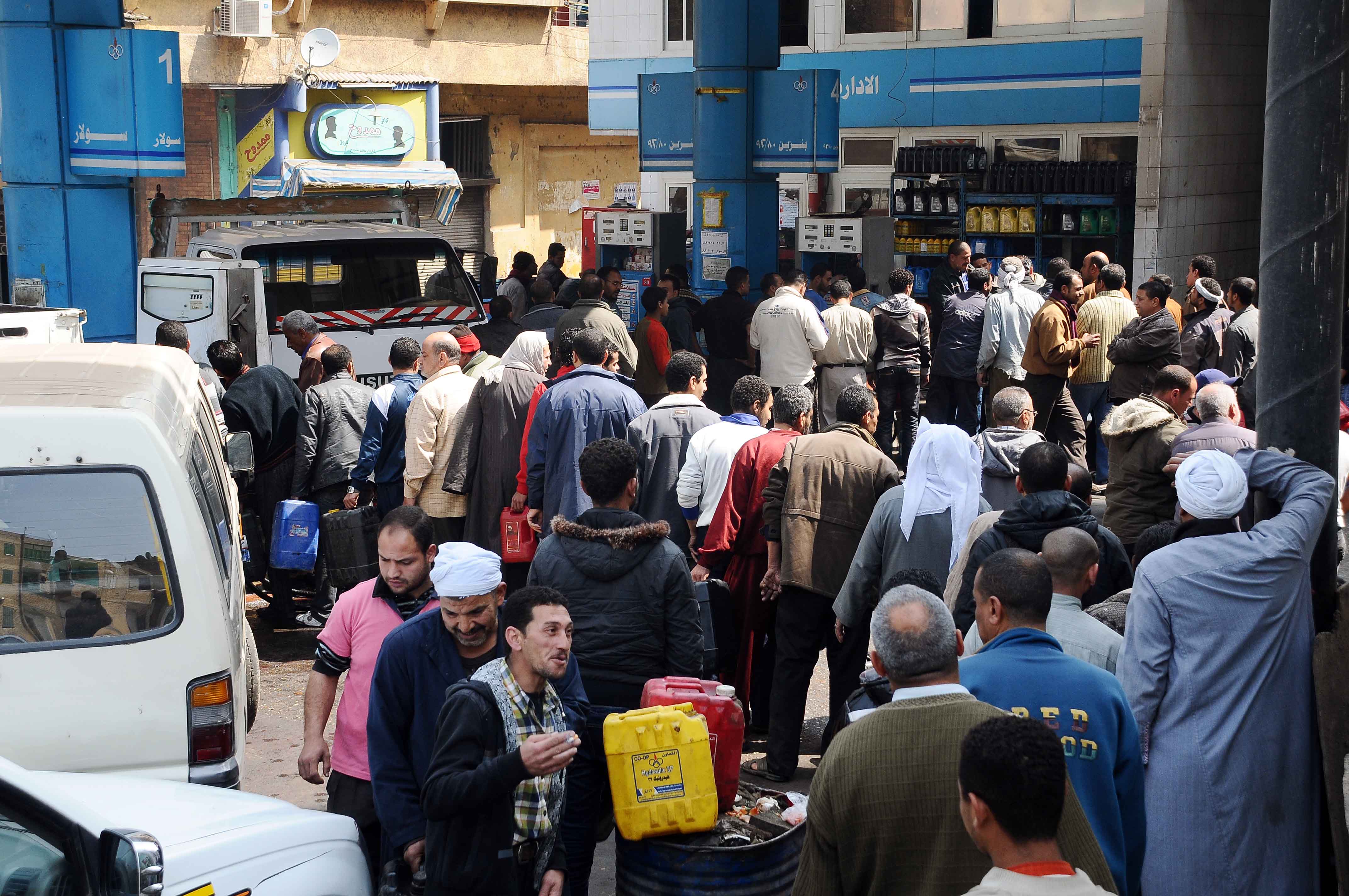 أزمة السولار والبنزين