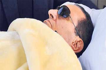 مشروع قانون الإفراج عن مبارك يثير أزمة بالحرية والعدالة