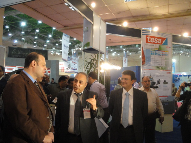 وزير الصناعة: العملات المحولة للبنوك المصرية من حصيلة التصدير ملك اصيل لمودعيها ولا يوجد أي مانع للتصرف فيها