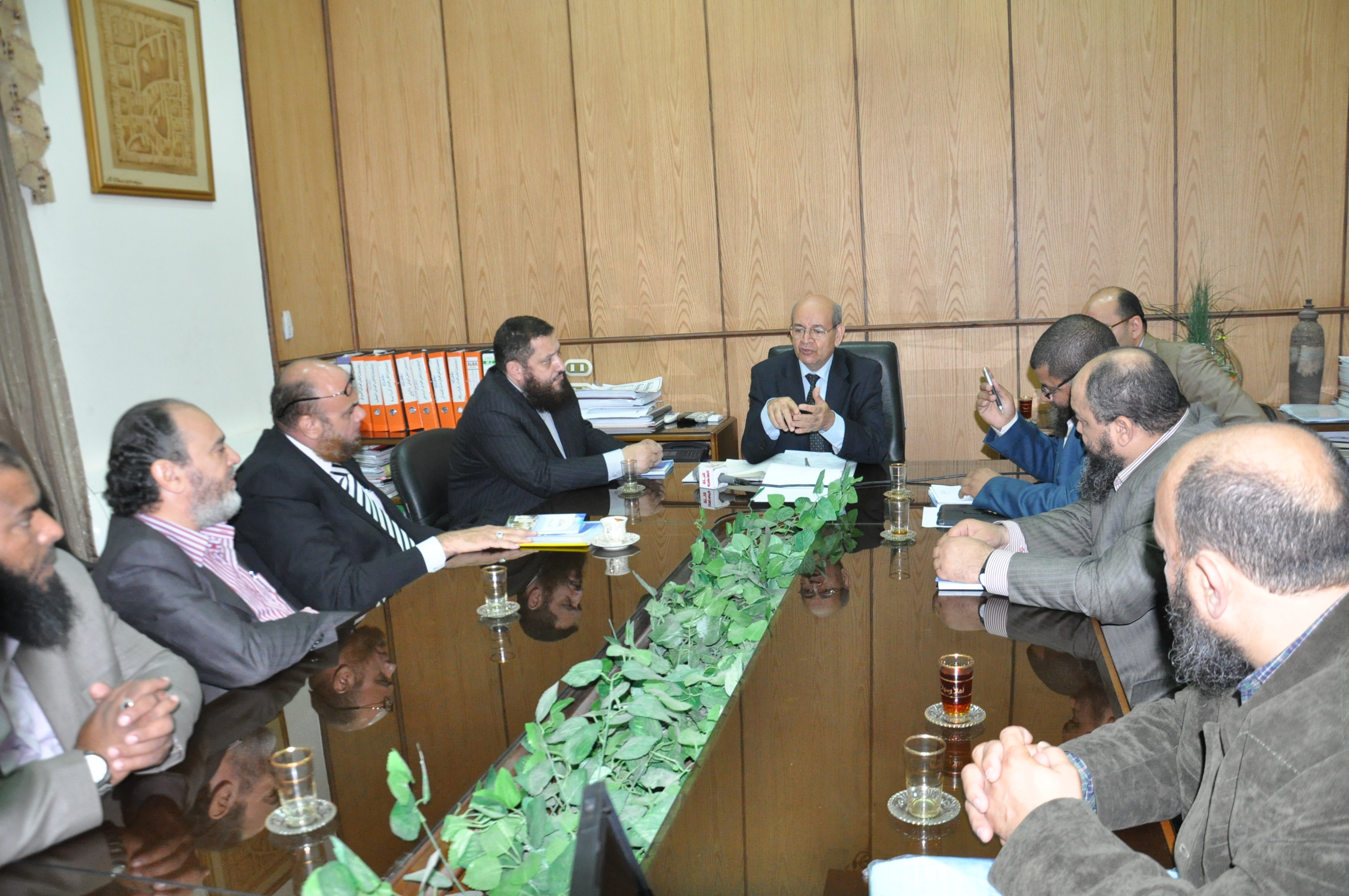 مستشار الرئيس ومحافظ الجيزة يناقشان مشاكل العشوائيات في المحافظة