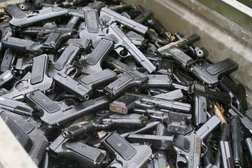 ضبط 20 سلاح وتنفيذ 457 حكما قضائيا فى حملة بـ”أسيوط”