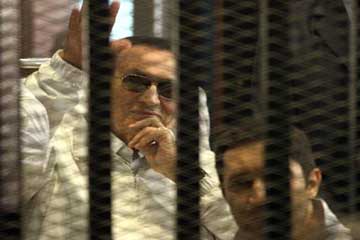 السعيد: مبارك ممثل ونرجسي..وعكاشة: 80% من الشعب يحنون لعصره