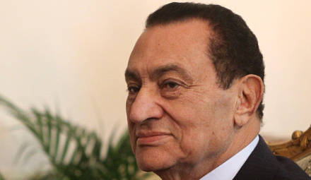 “أسفين ياريس” اول فيديو بعد ثوره 25 يناير للاعتذار لمبارك