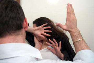 قومي المرأة يطالب بوحدة شرطية لمكافحة العنف ضد المرأة