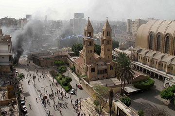 الأمن يخفف تواجده بـ”الكاتدرائية”..وأحزاب تدعو لمسيرة للتنديد بالأحداث