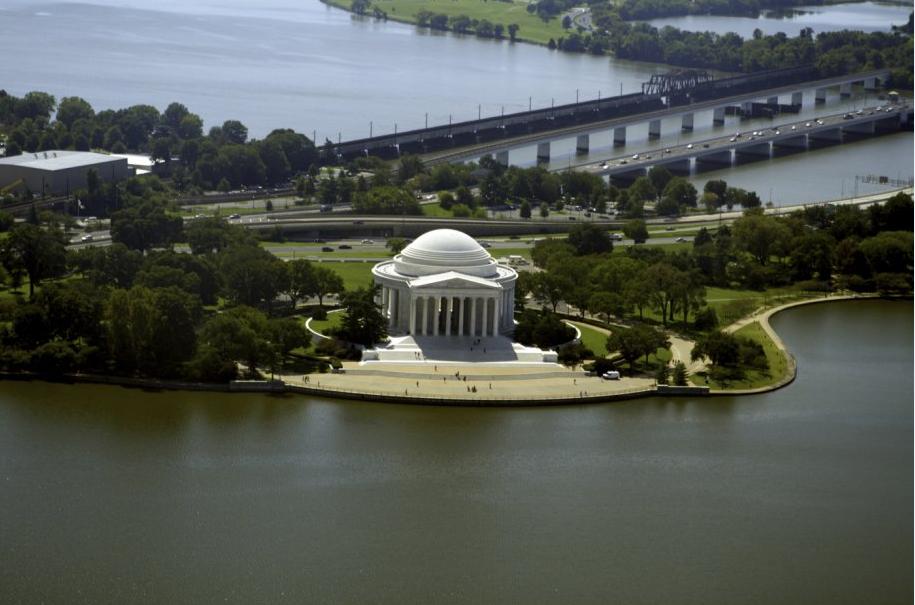 الولايات المتحدة تغرق في المياه مع استمرار ارتفاع درجات الحرارة وذوبان الجليد