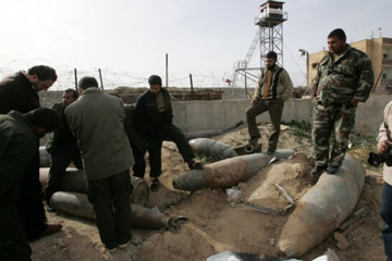 ضبط كمية من الأسلحة والقذائف الثقيلة فى مخزن بشمال سيناء