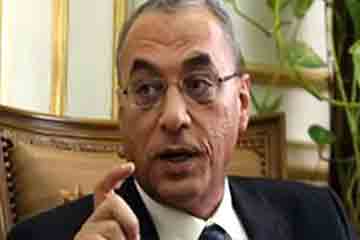 محافظ القليوبية يدعو للتهدئة ومدير ألامن ينفى هجرة الأسر المسيحية