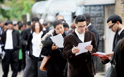 تباطؤ الوظائف الأمريكية إلى أدنى مستوى لها في 10 أشهر رغم تراجع معدل البطالة إلى 7.6%