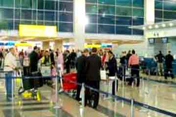 أمن مطار القاهرة يمنع بيلاروسيا من المغادرة تنفيذا لقرار النائب العام