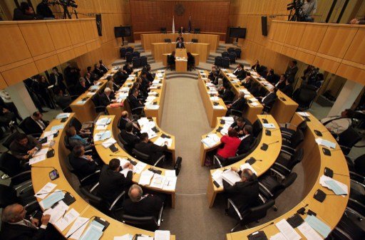 المتحدث الرسمي باسم الحكومة القبرصية: الاقتصاد قد ينكمش 13% في 2013