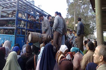 التجمع ينتقد رفع سعر أنابيب البوتاجاز ويشارك فى مظاهرات الخميس