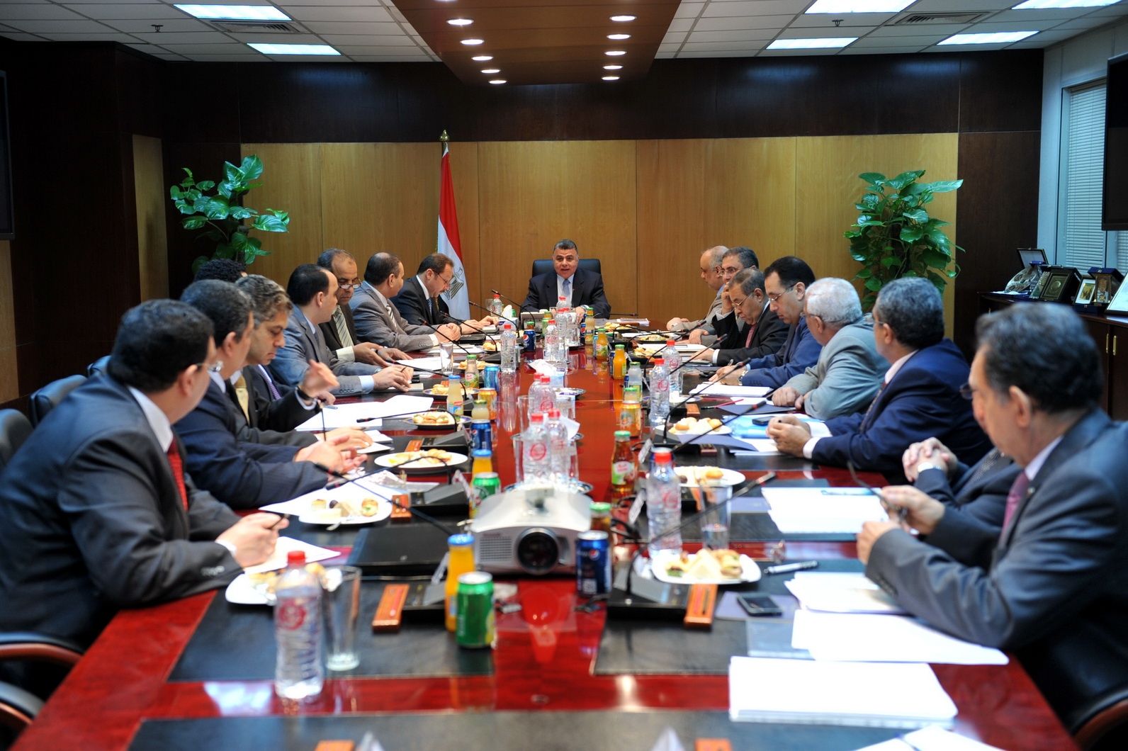 الاستثمار تستهدف 10 مليارات دولار إستثمارات بالمنطقة الاقتصادية بخليح السويس