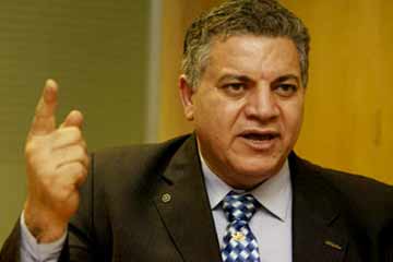 الفخرانى يقيم دعوى تعويض بـ 10 مليون جنية بسبب القبض عليه