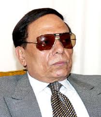 عادل إمام وعمرو الليثى ومحمود سعد الأعلى فى دفع الضرائب