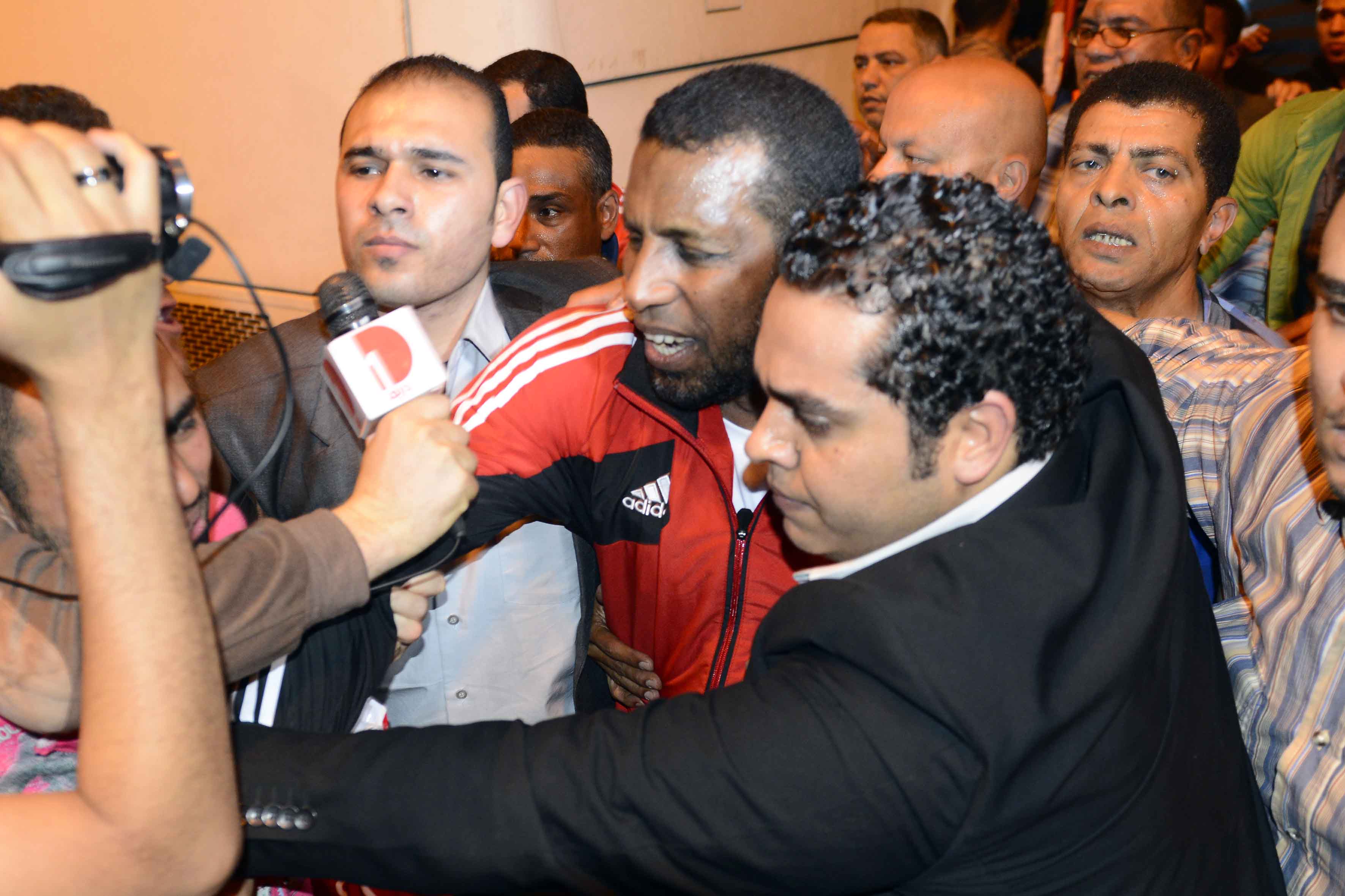 استقبال منتخب الشباب بمطار القاهرة