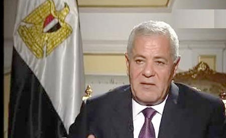 وزير الإنتاج الحربي يزور أسيوط ويتفقد 3 مجازر آلية بتكلفة 49 مليون جنيه