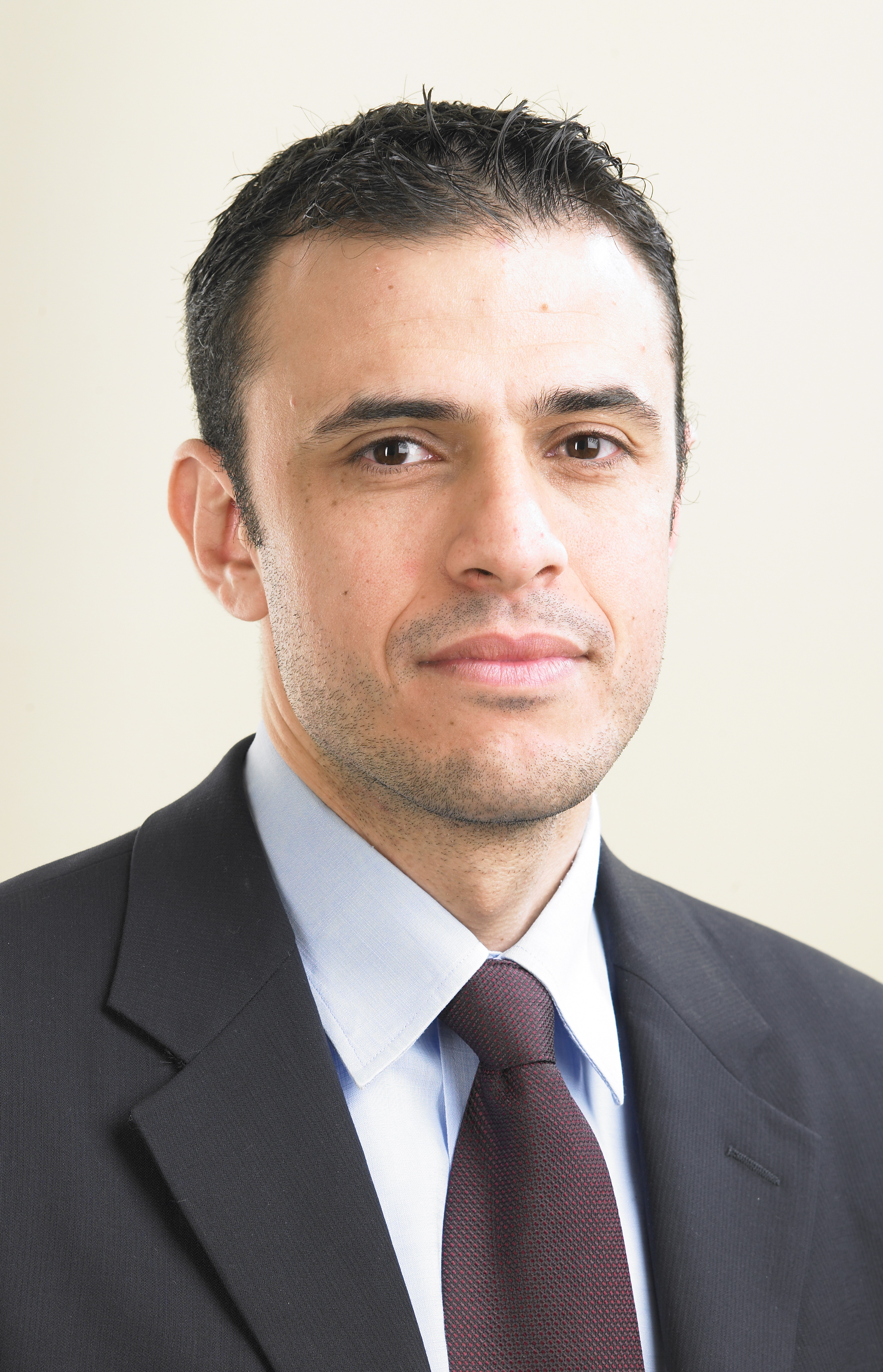 27 % ارتفاعا فى أرباح هيرميس الربع الأول من 2013 ..ودراسة توزيع سهم مجانى لكل سهم