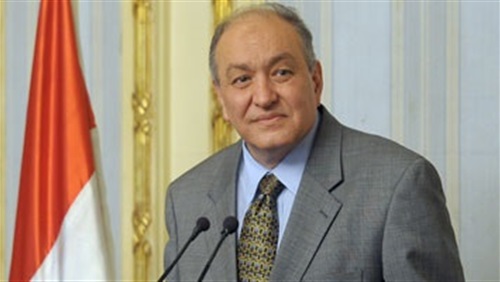 الطيران” تصرف 10 ألاف جنيه لأسرة عامل الشحن المتوفى “