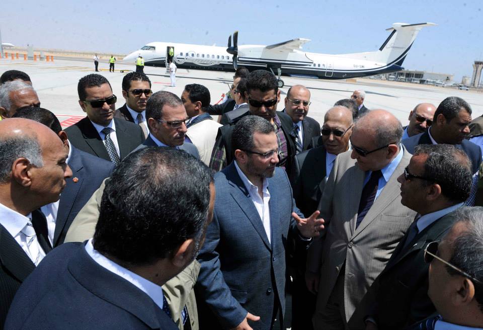 قنديل يدشن مشروعات سياحية بالغردقة ..ويؤكد السياحة تمثل 20% من النقد الاجنبى