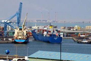 اغلاق 3 مواني بالسويس بسبب ارتفاع سرعة الرياح