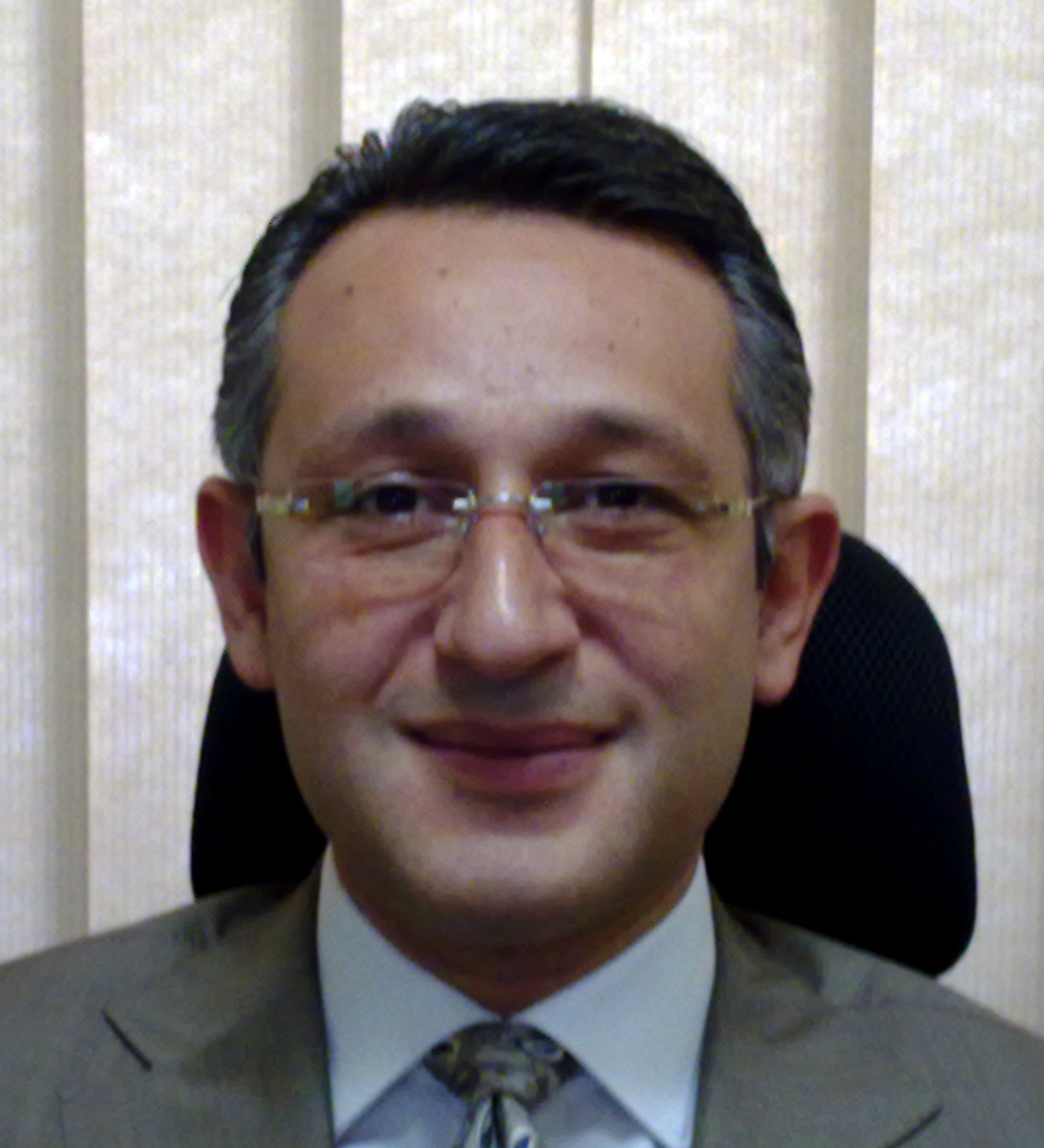 “اتصالات مصر” توفر خدمات ربط ونقل البيانات إلكترونيا لفروع معامل البرج والمختبر