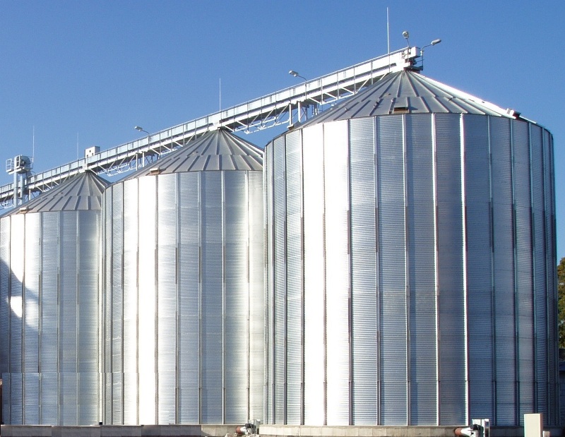 شركة مطاحن بالسويس تنفي وجود تهديد بانفجار الصوامع