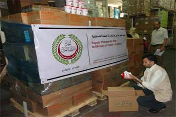 اتحاد الأطباء العرب يقدم اطنان حليب لاطفال غزة