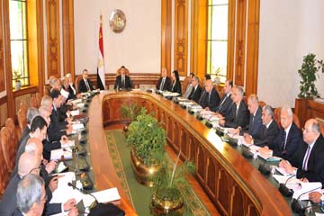 الرئيس مرسى : التعديل الوزارى خطوة لتحسين خدمات المواطنين