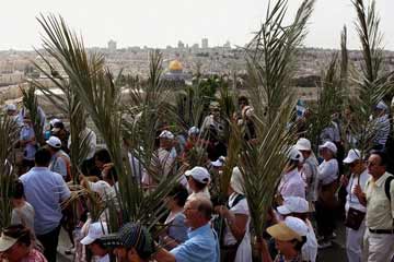 أقباط قادمين من القدس :رفعنا علم مصر ولا تأشيرة لإسرائيل بالجوازات