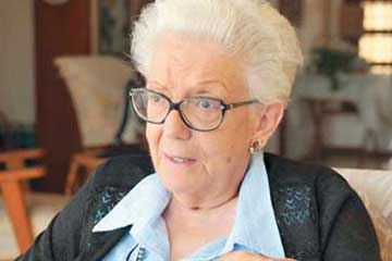 وفاة الدكتورة عائشة راتب عن عمر يناهز 85 عاما