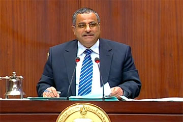 فهمي يعتذر عن استكمال جلسة الشورى لحضور اجتماع “الأمن القومي”