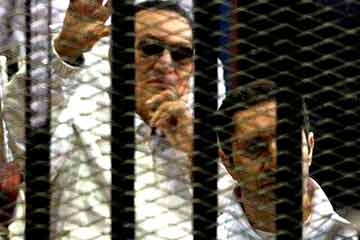 اليوم..استئناف القاهرة تنظر طعن النيابة على إخلاء سبيل مبارك