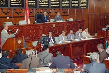 تأزم الأوضاع السياسية فى اليمن وسط اتهامات متبادلة بين الأحزاب