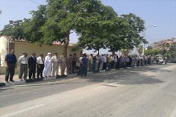 الإخوان تؤمن دخول المحافظ الجديد لمبنى محافظة بني سويف