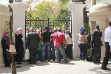 استمرار اعتصام المثقفين لليوم الـ13..ورفض لمصادرة جوائز الدولة