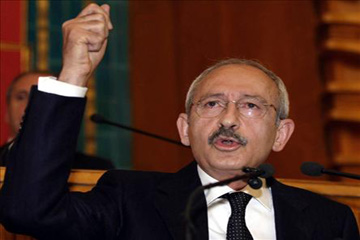 زعيم المعارضة التركية:تدخل الشرطة بميدان تقسيم”جريمة ضد الانسانية”